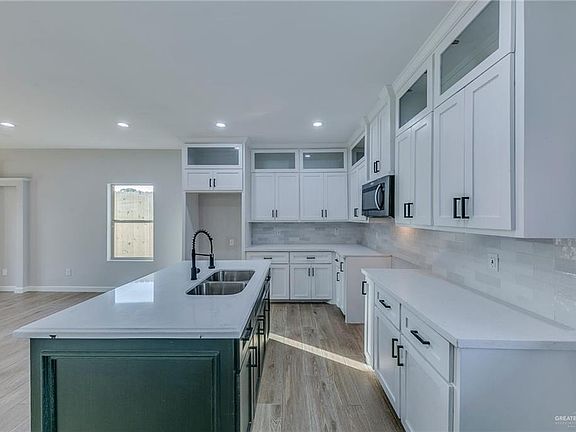 3rd image of 519 N 10th St