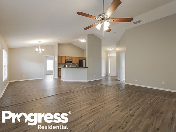 4th image of 442 Arkansas Ct