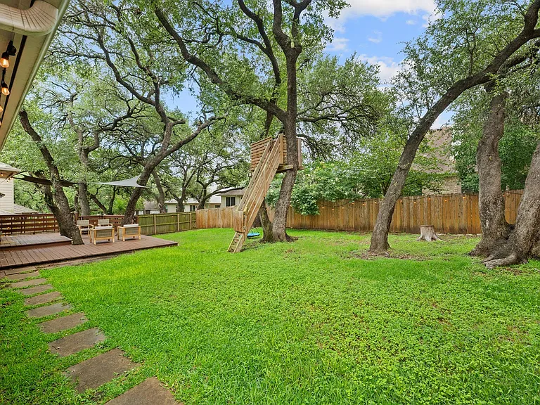 5707 Marchmont Ln — Photo 25