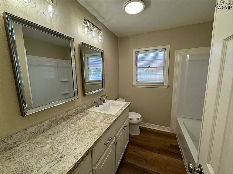 1681 Speedway Ave — Photo 8