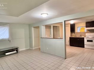 110 Mill St N #2, Brampton, ON L6X2N9