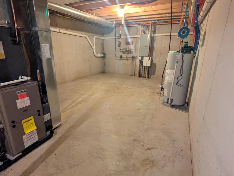 2743 Keebler Ct — Photo 18