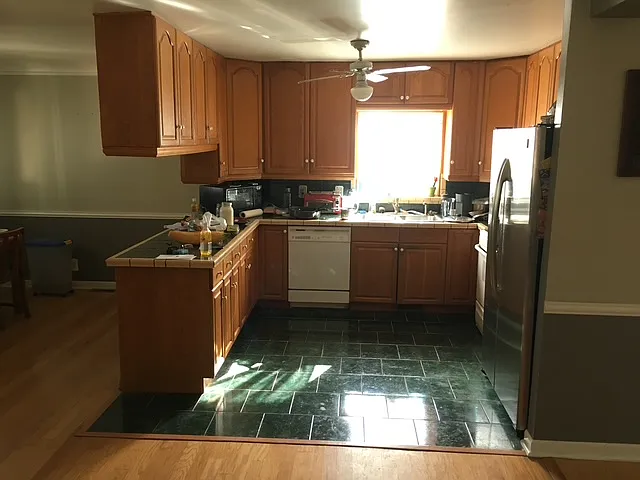 3 bed, 1750 sqft, $2,900 — Photo 4