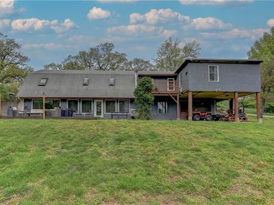 2221 S Crenshaw Rd, Independence, MO, 64057