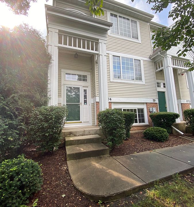 1st image of 1774 Geneva Dr #1