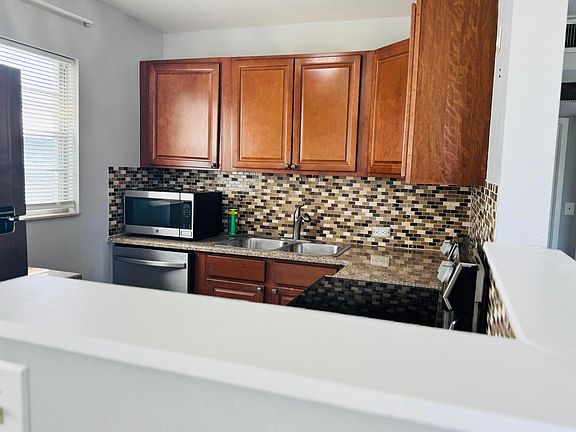 2nd image of 151 Brighton #D