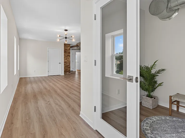 2995 S Clement Ave #A — Photo 14