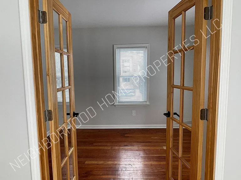 2450 Gerald Ave — Photo 6