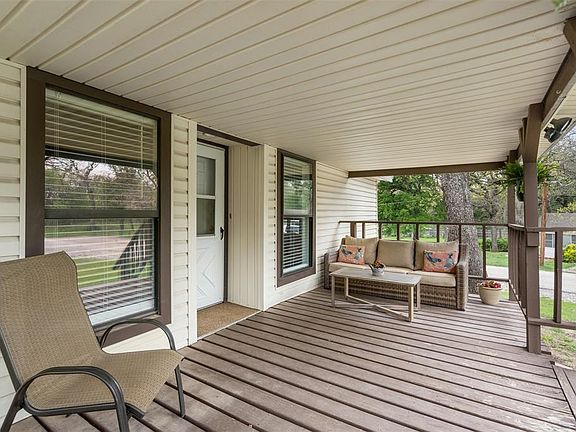 Large Deck/Covered Patio