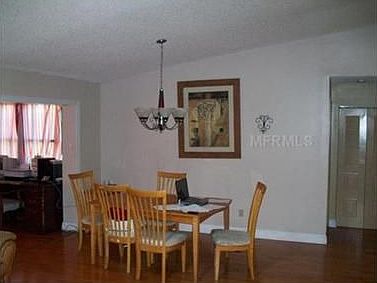 4th image of 5323 Silent Brook Dr