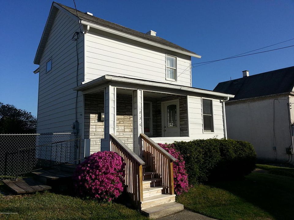 1st image of 836 Walker St