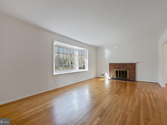 5th image of 8329 Orange Ct