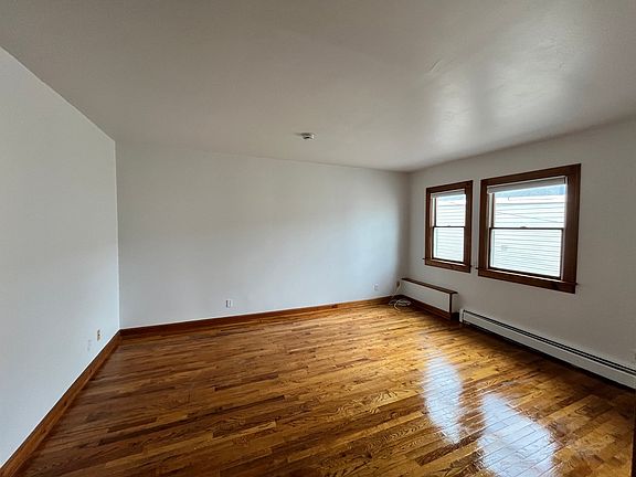 2nd image of 76 South St