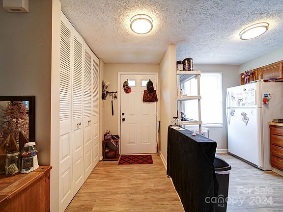 5th image of 7316 Pebblestone Dr APT E