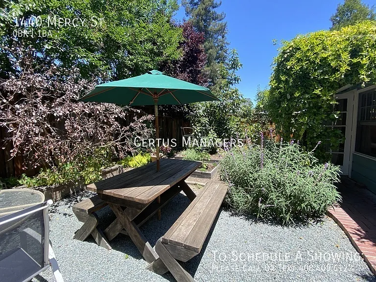 1440 Mercy St — Photo 15