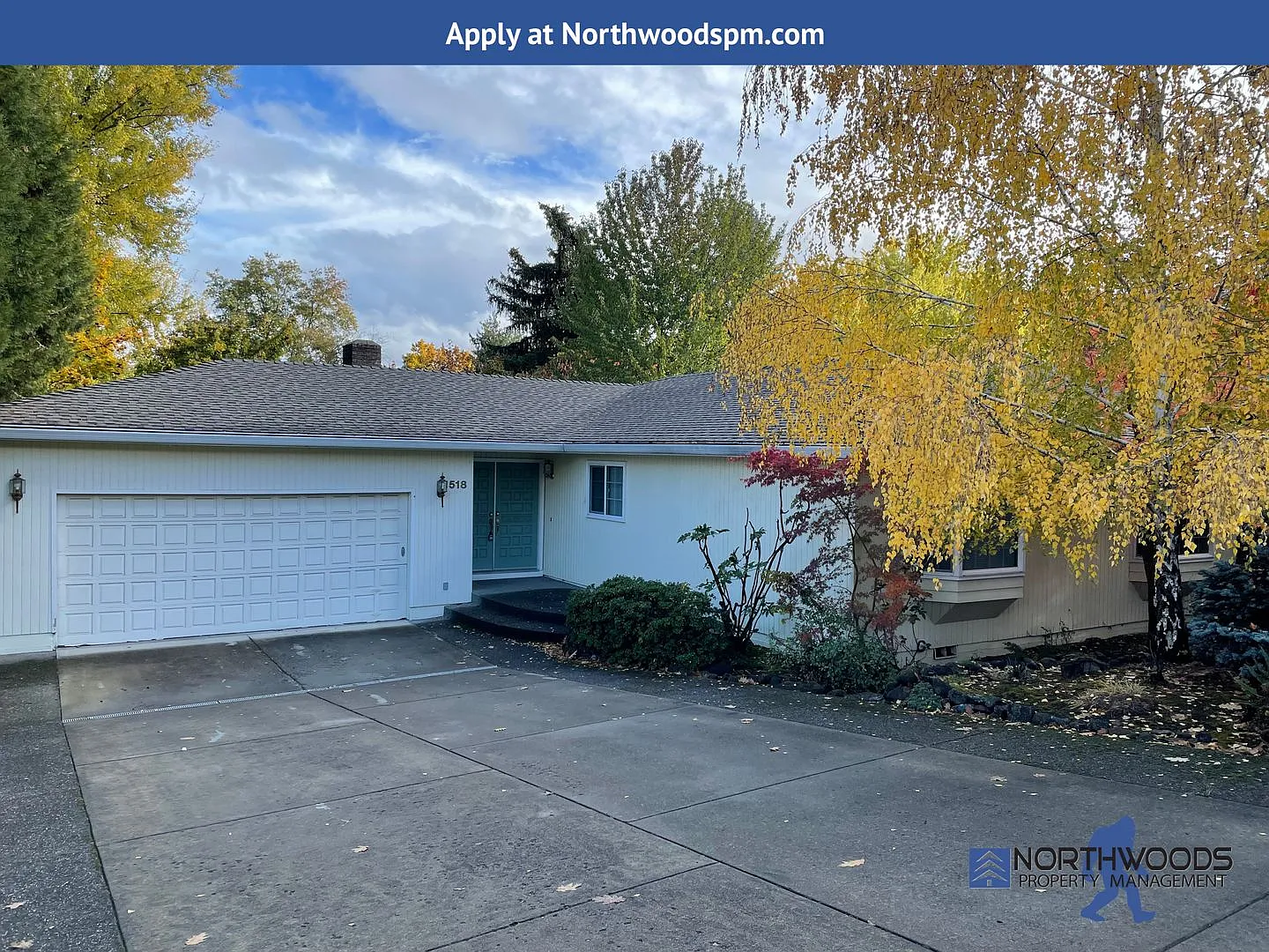 Nice 3 Bedroom 2 Bath Home in Quiet Neighborhood — Photo 1
