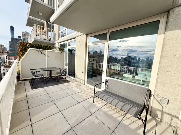 340 East 23rd Street image 7 of 24