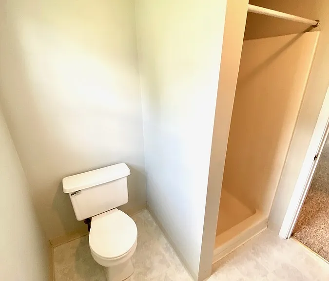 Apple Valley Dr — Photo 28
