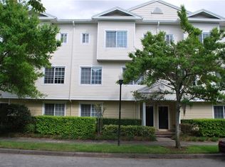 9838 W Park Village Dr, Tampa, FL 33626