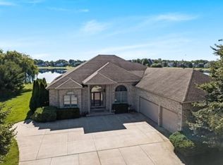 51262 Amesburry Way, Granger, IN