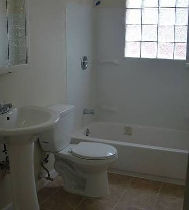 4th image of 501 Ballman Ave