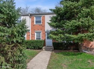 2103 Falmouth Ct, Streamwood, IL 60107