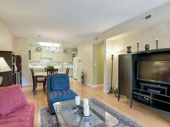5th image of 412 McDaniels Cir APT 204