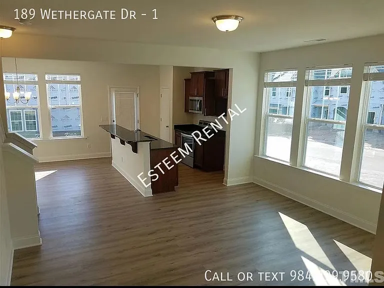 189 Wethergate Dr #1 — Photo 4