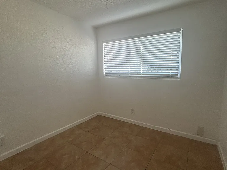 610 NW 7th Ave — Photo 68