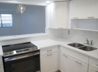 1333 E Hallandale Beach Blvd APT 122, Hallandale, FL 33009