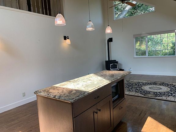 2nd image of 418 Bonita Dr