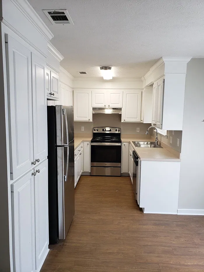 3 bed, 2.0 bath, 1147 sqft, $1,545 — Photo 3