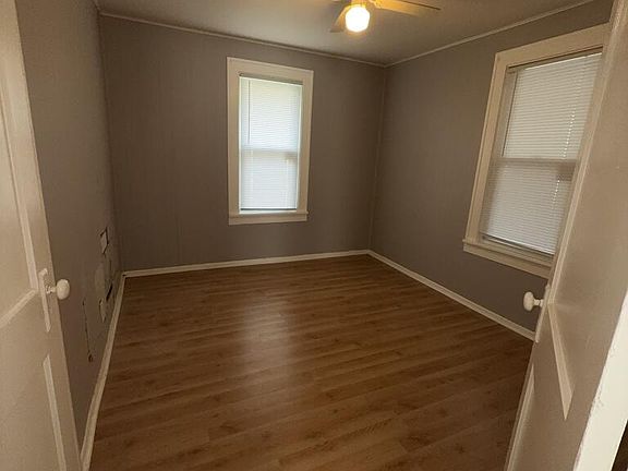 5th image of 2840 Fayette St