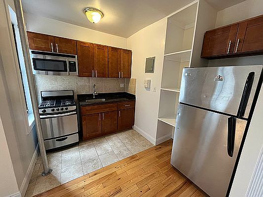 1st image of 610 W 204th St #2G