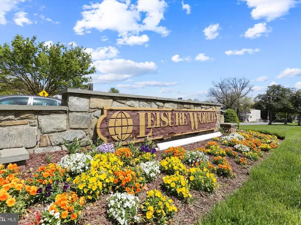 3200 N Leisure World Blvd APT 1018, Silver Spring, MD 20906
