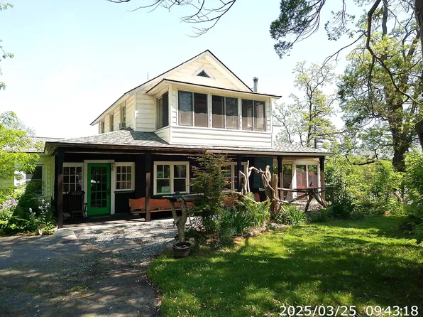 6528 Main St, Westport, NY 12993