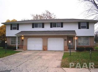 2913 N Rockwood Dr, Peoria, IL 61604