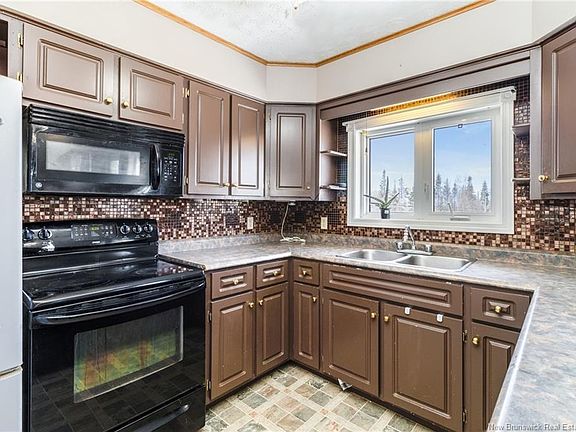 4th image of 5 Holmes Rd