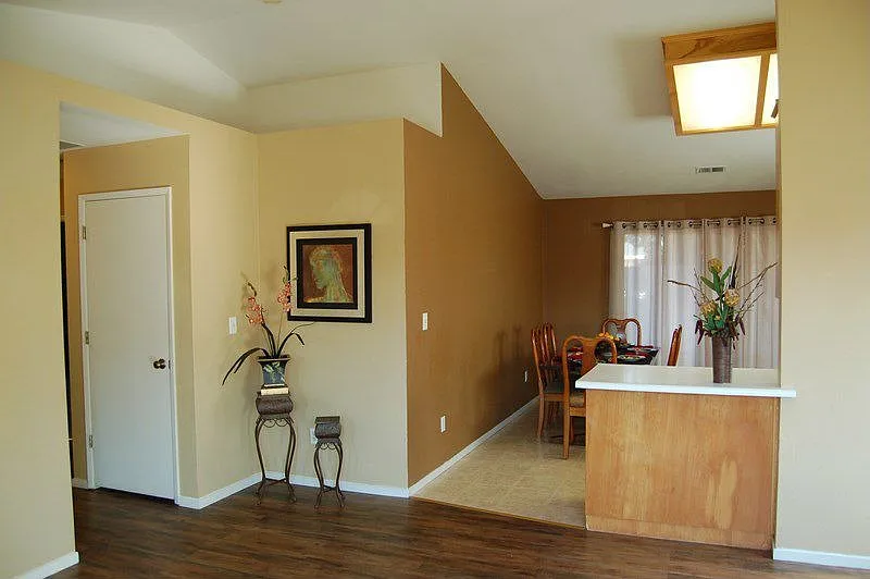 80 Karen Ct photo 1