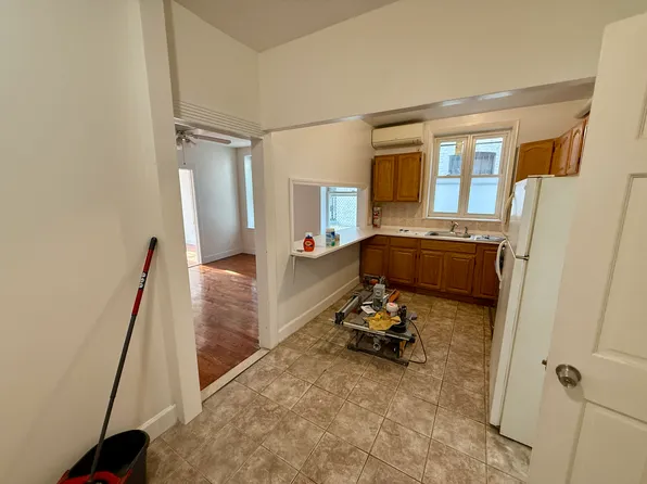 364 Legion St #1R, Brooklyn, NY 11212