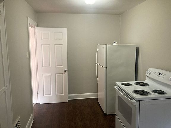 3rd image of 7340 Whipple St #8