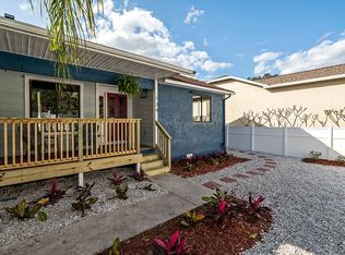 124 Anclote Rd, Tarpon Springs, FL 34689