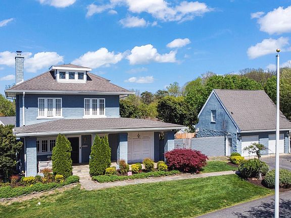 2nd image of 2155 Bonaventure Dr