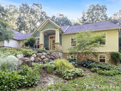 658 Headwaters Dr NE, Lowell, MI, 49331