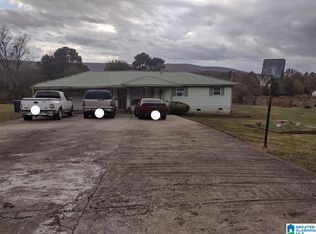 1318 Central City Ln, Anniston, AL 36201