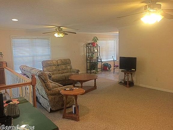3rd image of 417 W Davis Dr
