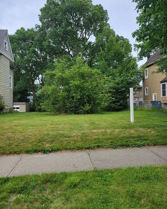 1st image of 1477 Lakewood Ave