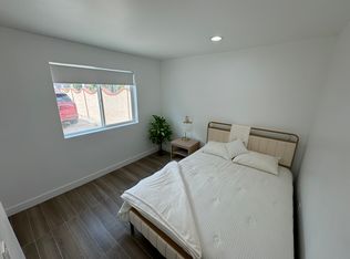 1417 E Century Dr, Orange, CA 92866