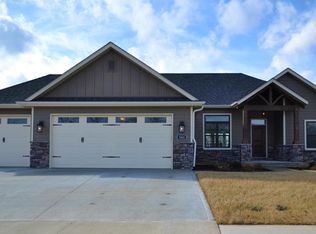 5421 Steeplechase Dr, Columbia, MO 65203