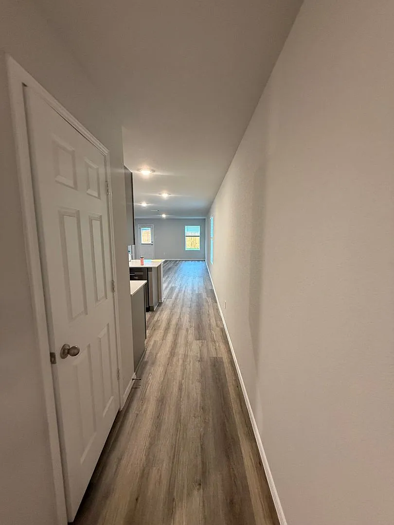 Beautiful New Build In Temple TX — Photo 3